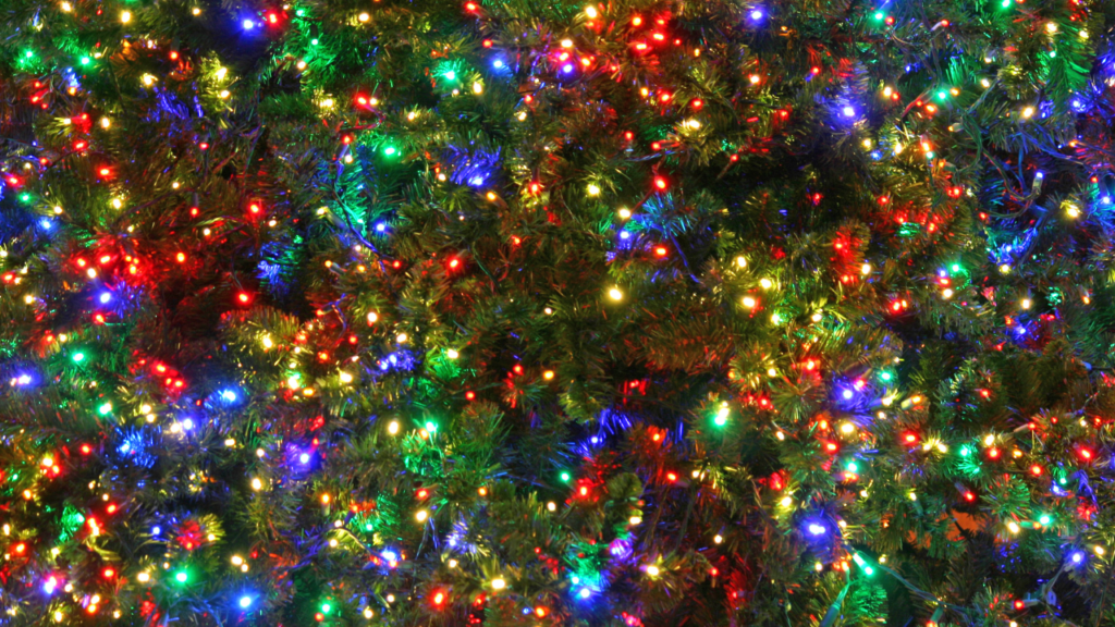 We offer a wide range of services to meet all your holiday lighting needs in Spring Hill, Tennessee. Whether you’re looking to illuminate your home, office, or a public space, our services cover all aspects of Spring Hill Christmas light installation.