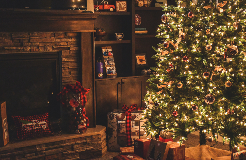 For many, Christmas is deeply rooted in religious traditions, which may influence the timing of when to set up the Christmas tree. If you're observing the Christian holiday based on the liturgical calendar, here are a few key dates to consider: