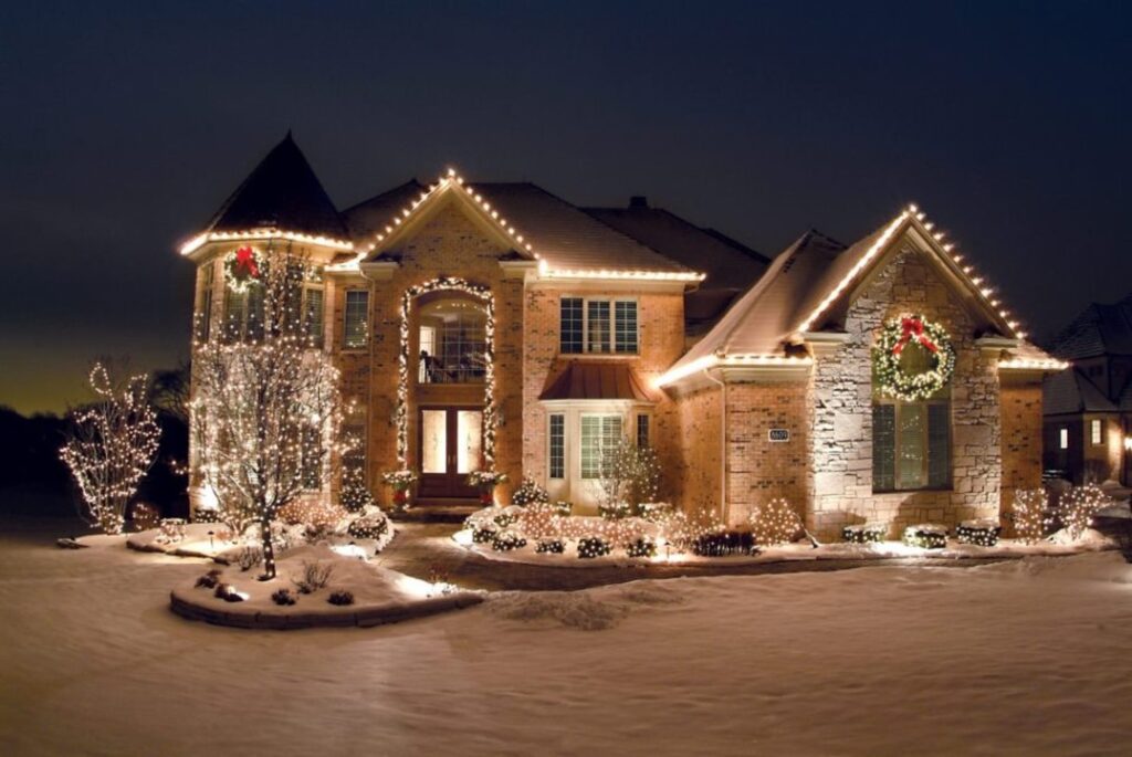 Installing Christmas lights may seem simple, but getting the perfect display often requires a professional touch. Our team at Tri Star Light Co. consists of skilled technicians with years of experience in holiday lighting. From selecting the perfect light combinations to ensuring your display is safely and securely installed, we handle every detail. 